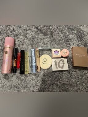 Charlotte Tilbury Women’s Makeup Collection - Pink, Gold, Red, Cream